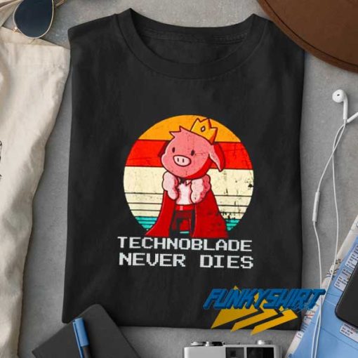 Retro Does Technoblade Have Official Merch Pig Shirt